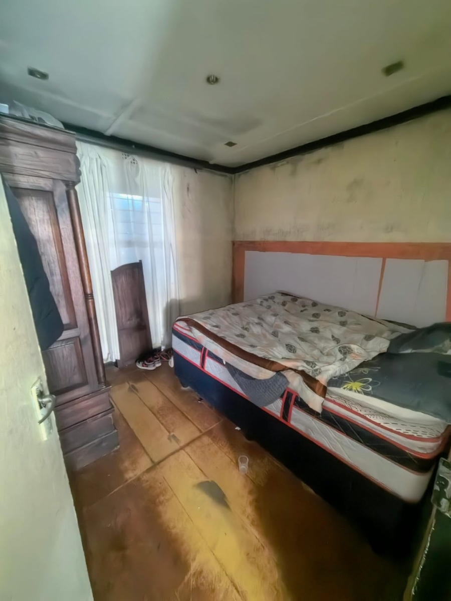 2 Bedroom Property for Sale in Lavender Hill Western Cape